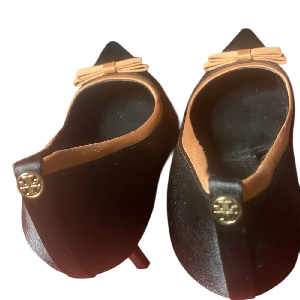 Tory Burch Black Satin Pointed Toe Pumps with Tan Bow Trim - Size 10M